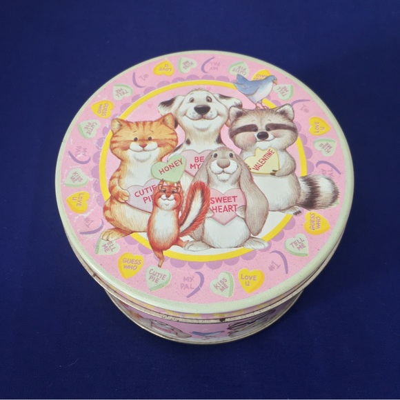 Vintage Sweetheart Valentine’s Day Animal Tin - Picture 3 of 8